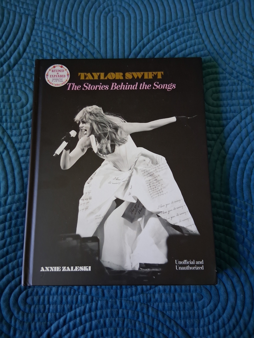 Taylor Swift - The Stories Behind the Songs Hardcover